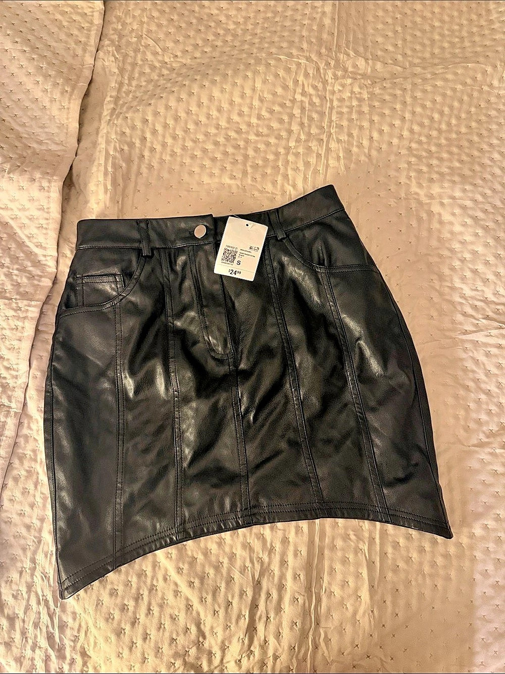 Forever 21 Faux Leather Mini Skirt Black Size Small NWT